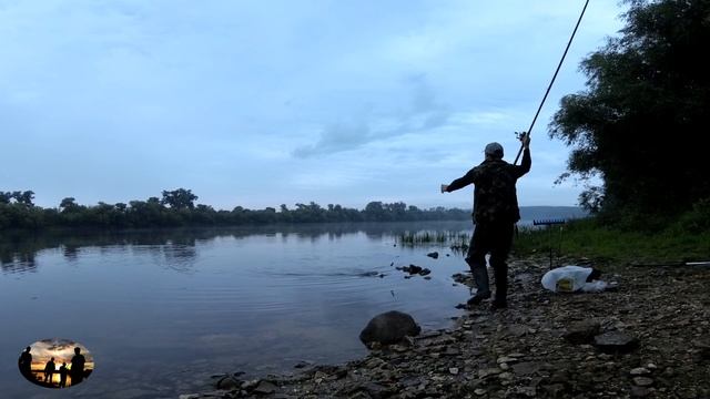 Ловля леща на фидерные донки на Оке / Отчет о рыбалке в Подмосковье смотреть онлайн