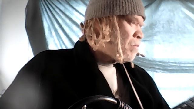 White Wolf of Slab City jams on aYamaha EZ-AG Electronic guitar смотреть онлайн
