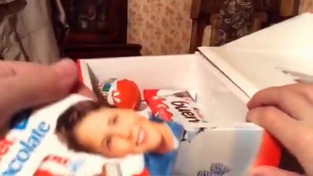 Подарок от киндера распаковка смотреть онлайн