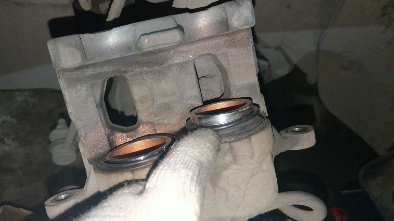 Kia Sorrento Prime замена колодок и клин суппорта!