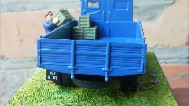 Diecast model 1:43 RENAULT AHN by ALTAYA LA ROUTE BLEUE DIORAMA THE CHICKEN FARMER смотреть онлайн