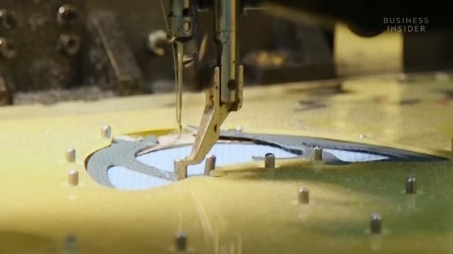 How New Balance Sneakers Are Made | The Making Of смотреть онлайн
