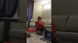Как надувать воздушние шарики на день рожденье?праздник