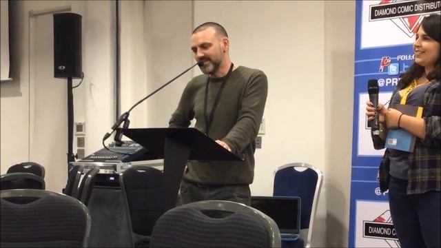 Frank Quitely Sketches Out His Work at MCM London Comic Con смотреть онлайн