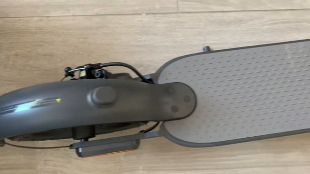 XIAOMI MI ELECTRIC SCOOTER 1S UNBOXING AND FEATURES смотреть онлайн