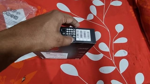 JBL Tune 500BT by Harman Powerful Bass Wireless On-Ear Headphones with Mic - Unboxing смотреть онлайн