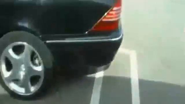 Угон мерседеса снятый на камеру в реальном времени