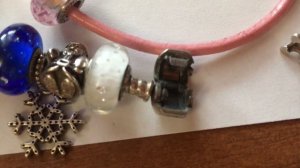 Как определить Pandora оригинал от подделки