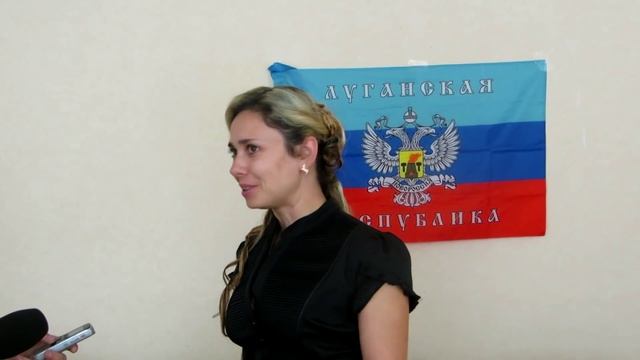 Получение первых паспортов ЛНР в г.Первомайске смотреть онлайн