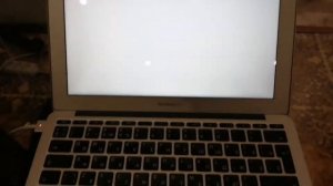 Помогите! Macbook air 2012 a1465 белый экран.