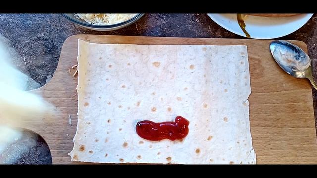 ОБАЛДЕННЫЙ ПЕРЕКУС ! СОСИСКИ В ЛАВАШЕ / ЗАКУСКА К ФИЛЬМУ смотреть онлайн