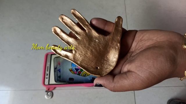 How to take hand print of baby without using POP powder and cement/Mom beauty arts /MBA смотреть онлайн