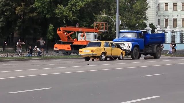 Водила чихнул! смотреть онлайн