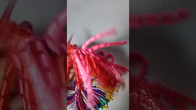 Малиновые, атласные спиральки на резинках. смотреть онлайн