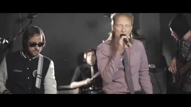 БРАТЬЯ ГРИМ ПАРНИ НЕ ПЛАЧУТ Live in Garage Music смотреть онлайн