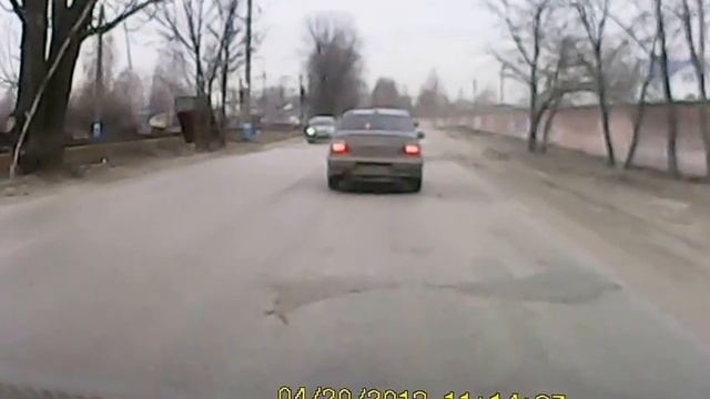 Еду по Щелково, как вдруг слева по железной дороге.................. смотреть онлайн