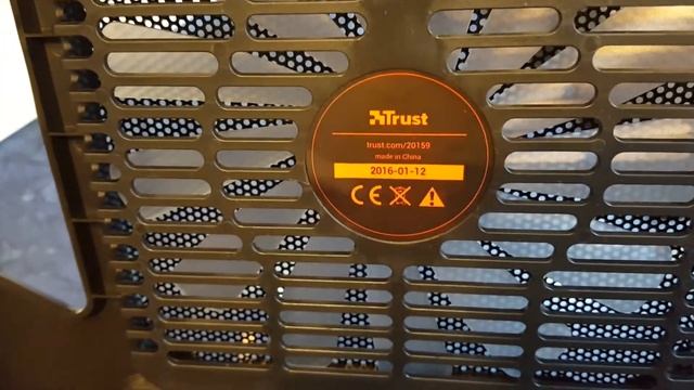 Trust Cooling Stand GXT 220 Notebook / Laptop Illuminated UNBOXING / REVIEW смотреть онлайн