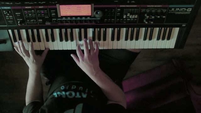 Juno G Jamming with Saw Waveform смотреть онлайн