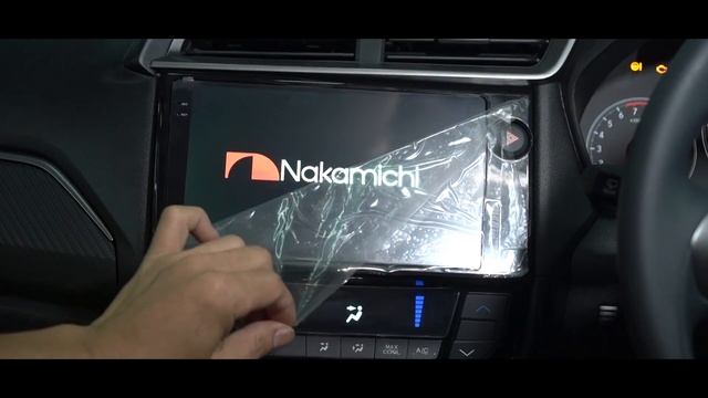 HONDA BRIO EMANG GA ADA MATINYE.!! CUMAN GANTI HEADUNIT NAKAMICHI BASSNYA BISA GLEER..!! смотреть онлайн