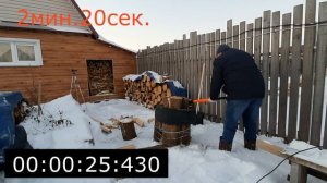 Лёгкий способ колки дров с помощью покрышки !