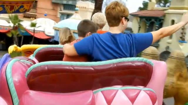 WDW * Magic Carpets of Aladdin * MAGIC KINGDOM Rider POV 2013 смотреть онлайн