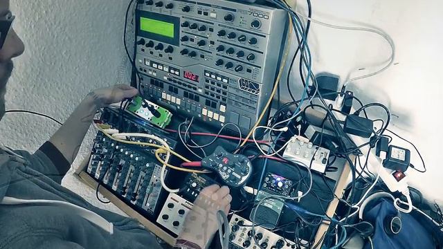 Dub Marine #4 Yamaha RS7000 | Volca Keys | MAM MB33 Retro | Monotron Delay смотреть онлайн