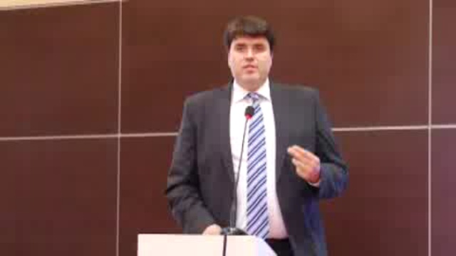 Дмитрий Ларионов
