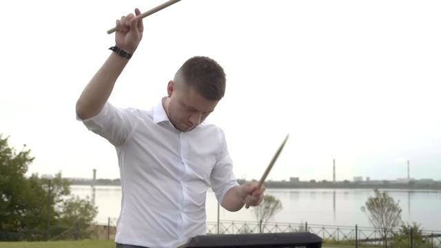 Марина Бриз - Просто жить (Премьера клипа, 2020) смотреть онлайн