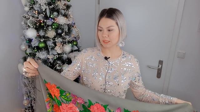 ПАВЛОВОПОСАДСКИЕ ШАЛИ: ЦВЕТУЩИЙ САД. ШАЛЬ ЕДИНСТВЕННАЯ. Видеообзор с примеркой. Как носить стильно? смотреть онлайн