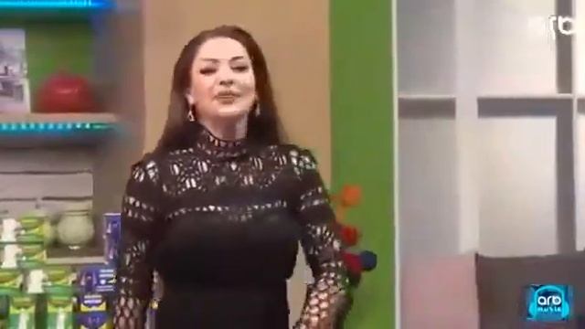 Красивая девушка танцует лезгинку под русскую и кавказскую музыку смотреть онлайн