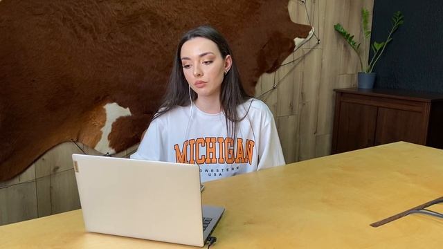 Работник месяца — Аккаунт-менеджер смотреть онлайн