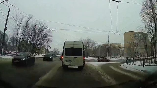 Тут так принято по понятиям данного перекрёстка.... смотреть онлайн