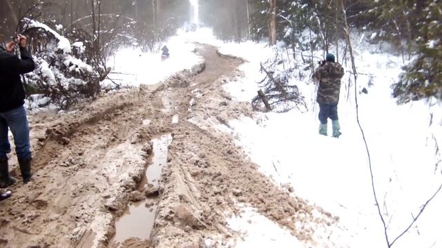 Встреча со снегоходами смотреть онлайн