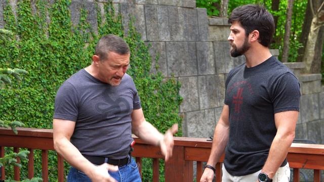 THE KNIFE for SIMPLE & BRUTAL Fighting смотреть онлайн