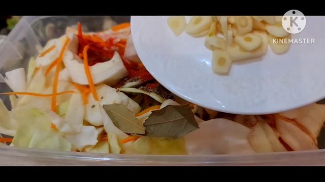 Кочан капусты и Одна Морковка. Обольденная капуста по-Корейски. смотреть онлайн