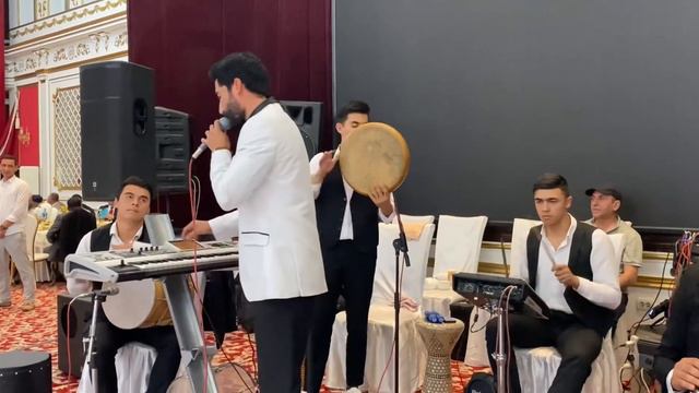 Buni ko’ring Rustam Fayziyev to’yni yondirib tashladi смотреть онлайн