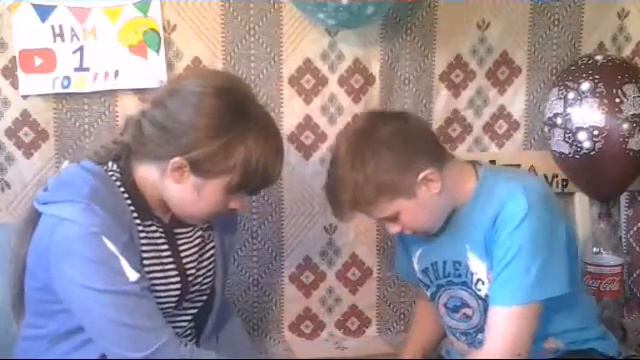 Сделали АРБАЛЕТ из карандашей!!! Вот это да!/Нам 1 год!!! смотреть онлайн
