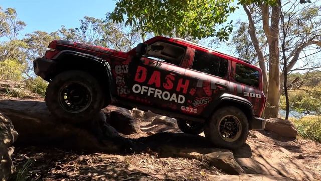 DASH TANK 300 Vs DASH JIMNY JB74 OffRoad