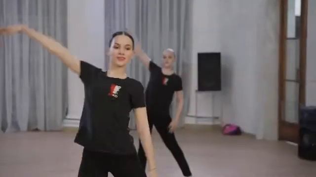 Тренировочный процесс Первого состава Образцового коллектива Танцевально-спортивного клуба АЯКС смотреть онлайн