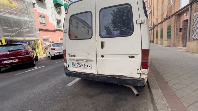 MENOS QUE COCHES ? FORD TRANSIT ? смотреть онлайн