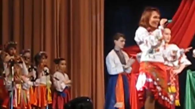 Весняночка на сцене ДК Комсомольский смотреть онлайн