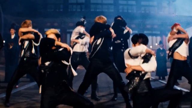 Стрей Кидс УЖЕ НЕ ТЕ? Мнение и критика Stray Kids — Thunderous