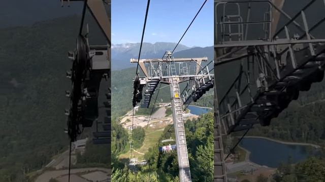 Папа забыл предупредить…Открытая кресельная кабинка🥺 Волчья скала… смотреть онлайн