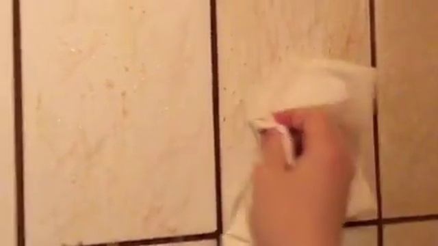 Быстрая чистка плитки, от никотинового налёта и грязи смотреть онлайн