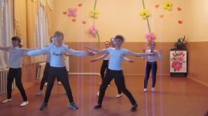 Флешмоб "Учат в школе"