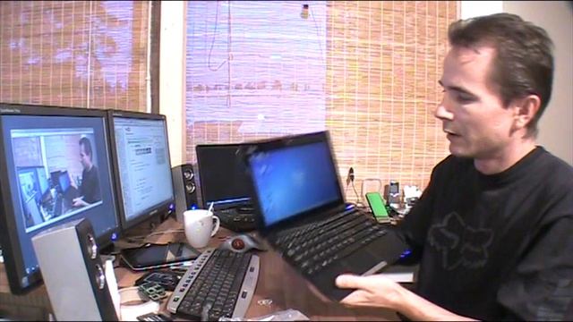 Unboxing Asus Eee PC 1015PN Dual Core Atom with NVIDIA Optimus смотреть онлайн