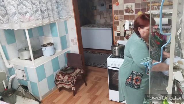 Что???Зачем???Да ПОЧЕМУ 🤔 На садила КУЧУ 😂 ДЕРЕВНЯ смотреть онлайн