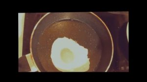 Классическая яичница глазунья. Быстрый и вкусный рецепт.