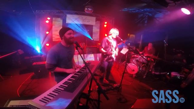 foto - "Happy Again" - Live at Scarlet and Grey 2.19.16 смотреть онлайн