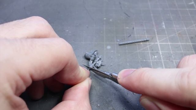 5 Ways to Convert Space Marines Into Iron Hands - Warhammer 40k Tutorial смотреть онлайн